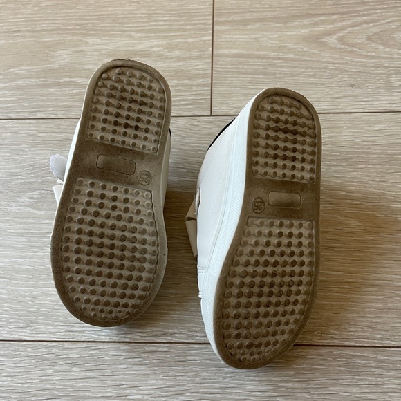 Shein Toddler Bow Hook and Loop Sneakers - Picture 5 of 5